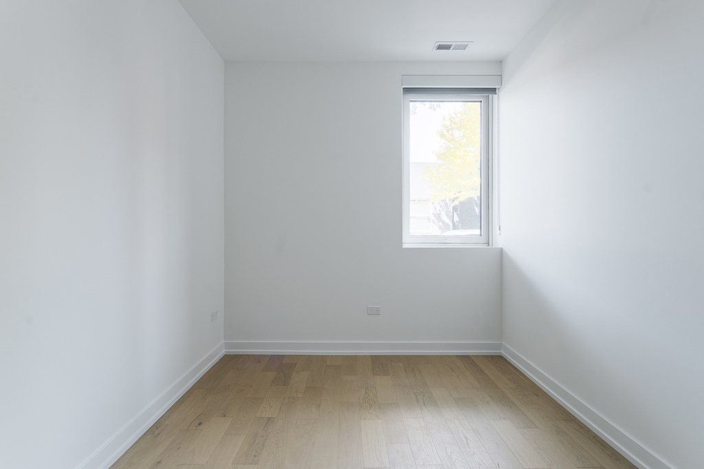 2724 N Lehmann Court - Photo 4