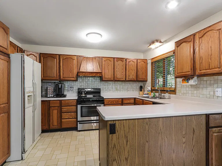 1770 E Lake Shore Drive - Photo 9