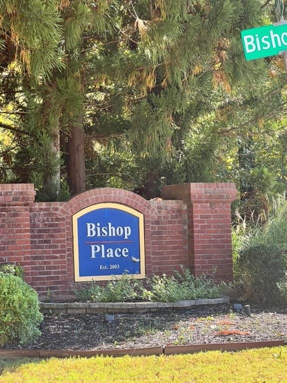 745 Bishop Point - Photo 6