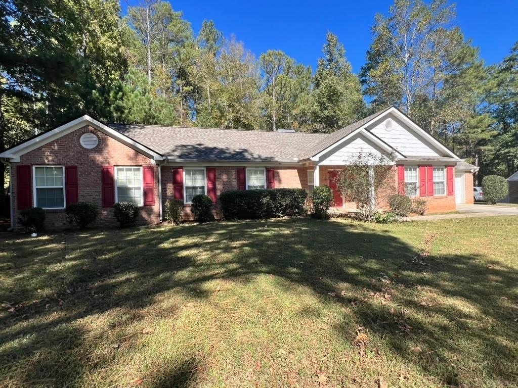745 Bishop Point - Photo 0