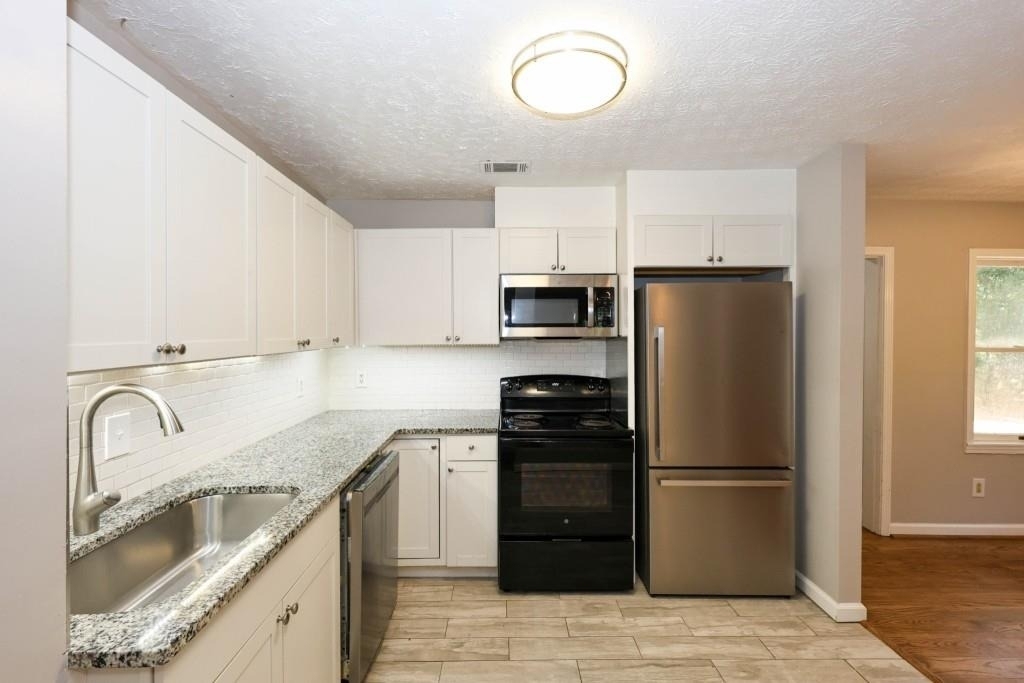 4944 Shiloh Drive - Photo 9