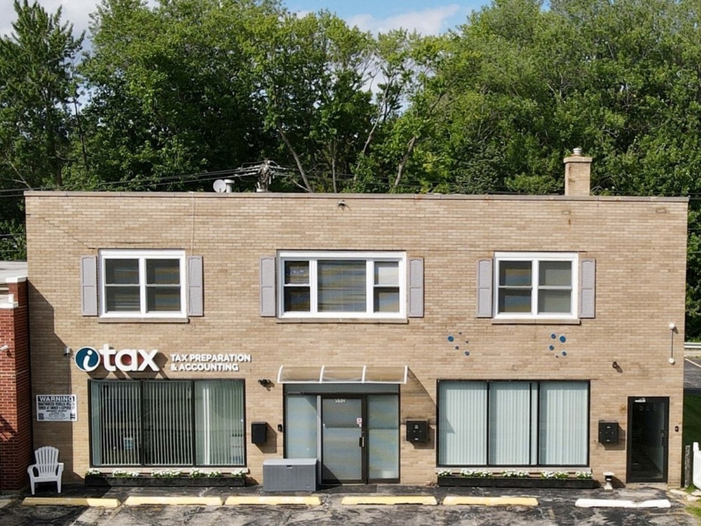 552 E Northwest Highway - Photo 0