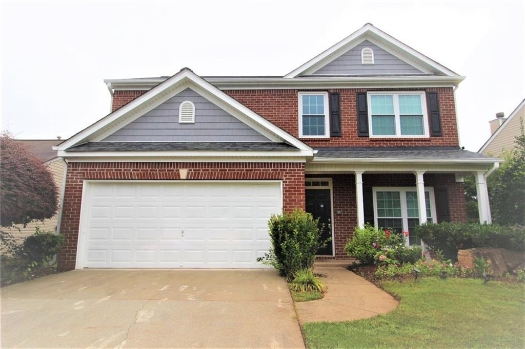 620 Clairidge Lane - Photo 0