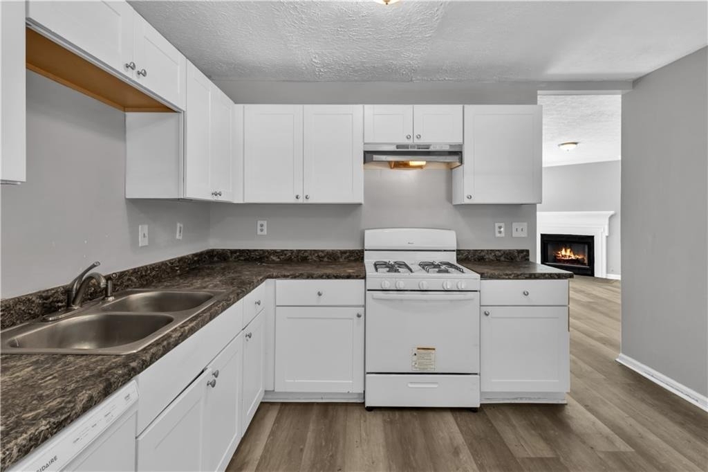 3559 Ashley Station Drive Sw - Photo 3
