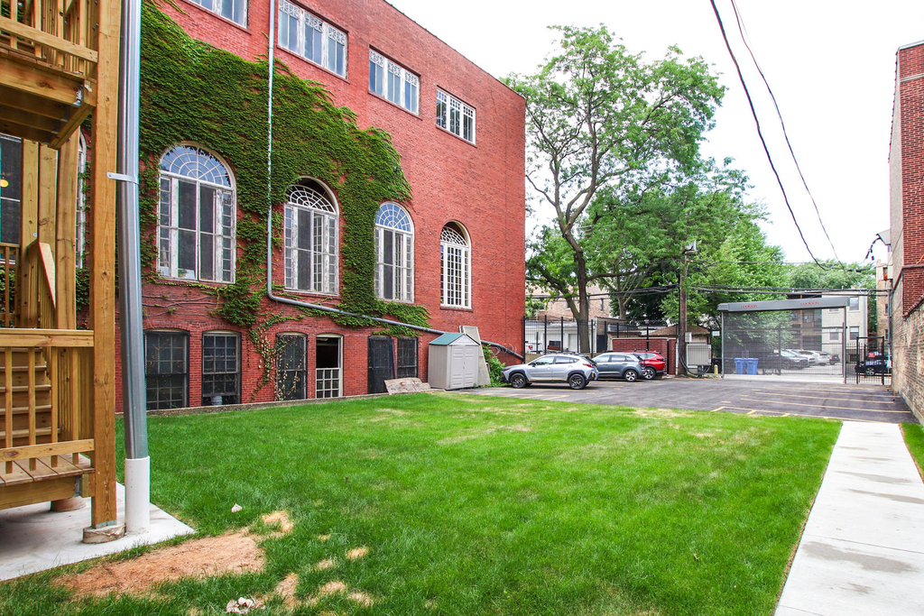 1710 W Lunt Avenue - Photo 6