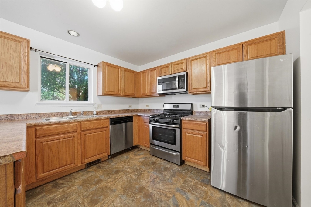 182 Wellington Circle - Photo 9