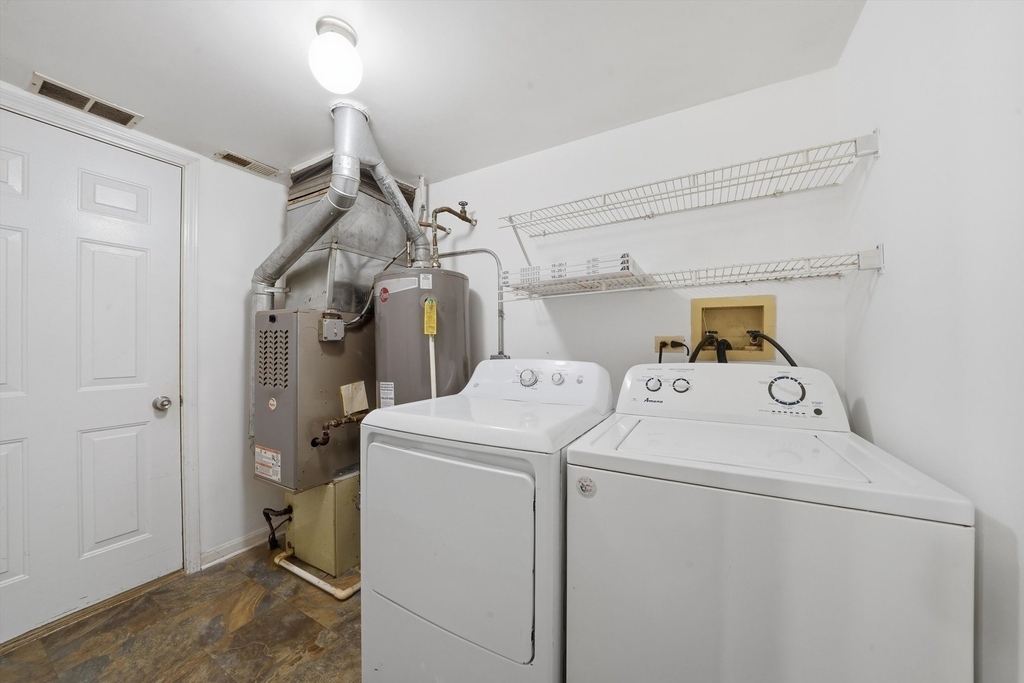 182 Wellington Circle - Photo 13