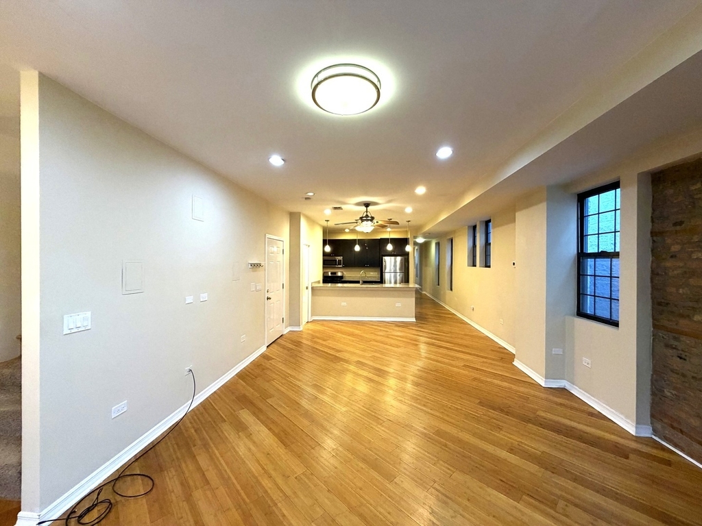 1522 W Superior Street - Photo 3