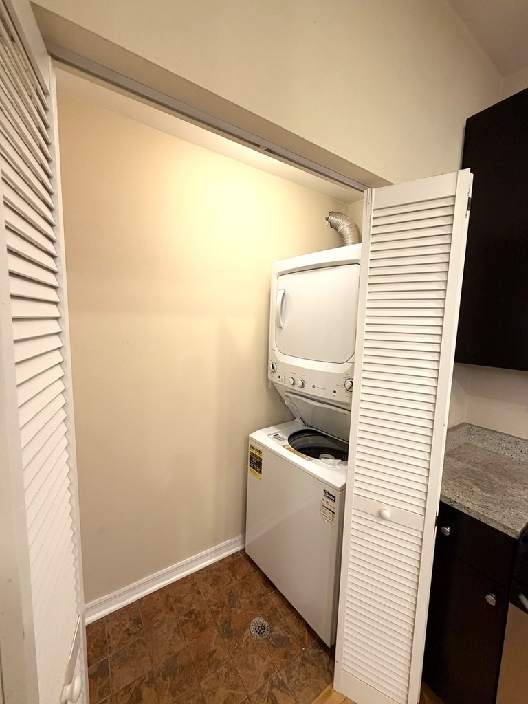1522 W Superior Street - Photo 12