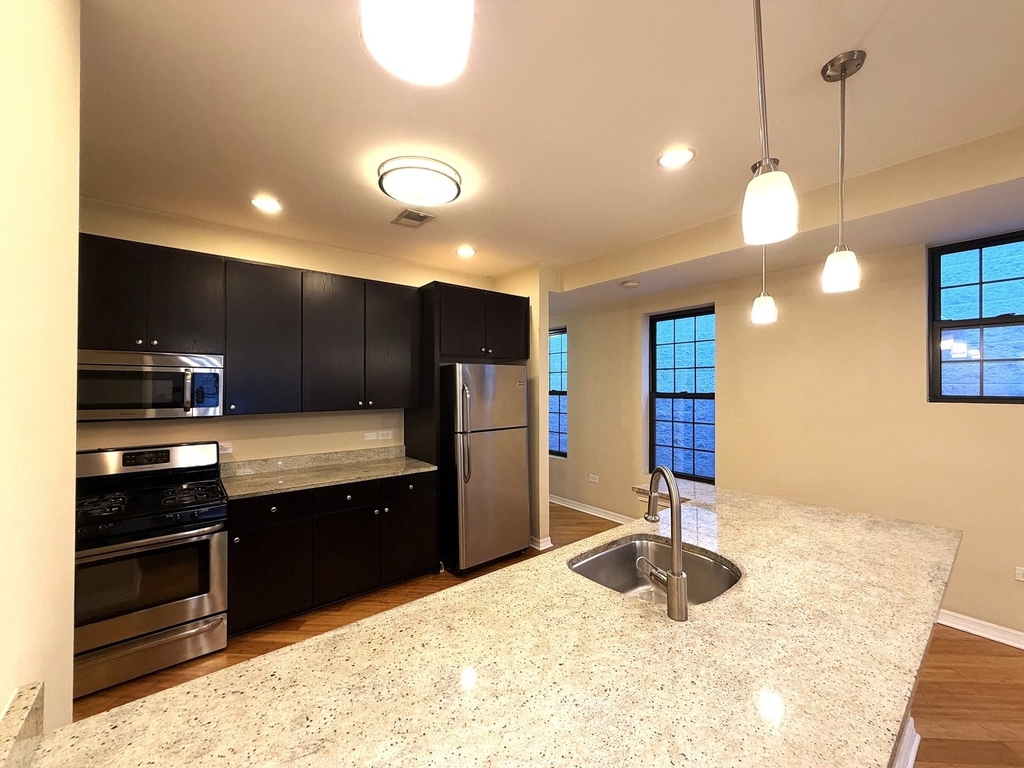 1522 W Superior Street - Photo 11