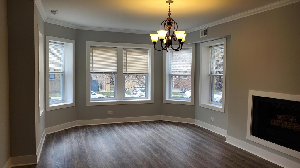 6707 N Artesian Avenue - Photo 1