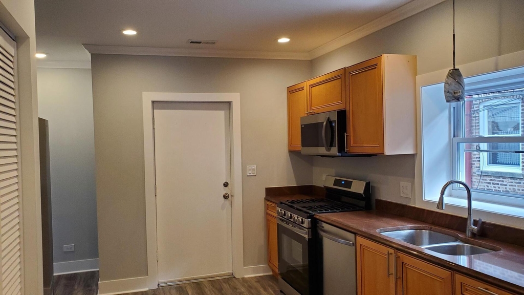 6707 N Artesian Avenue - Photo 6