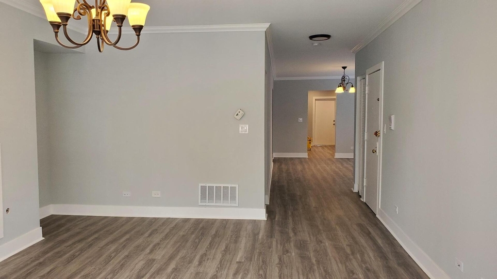6707 N Artesian Avenue - Photo 3