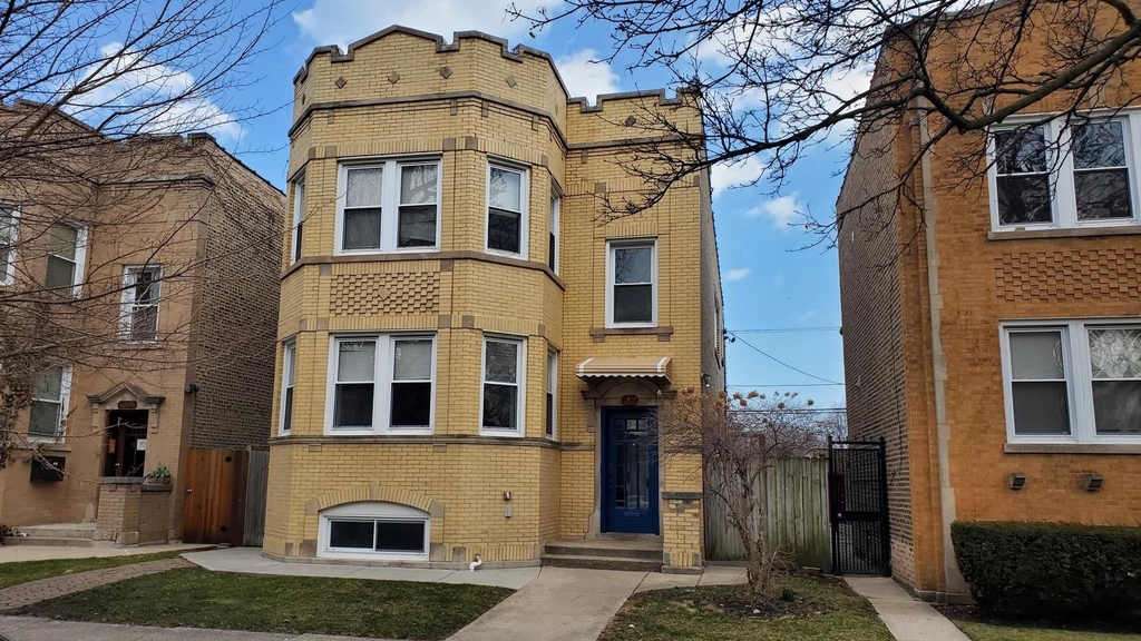 6707 N Artesian Avenue - Photo 0