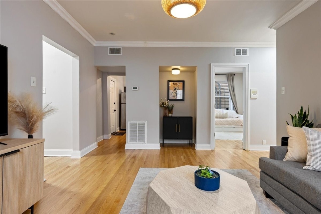 3555 W Lyndale Avenue - Photo 4