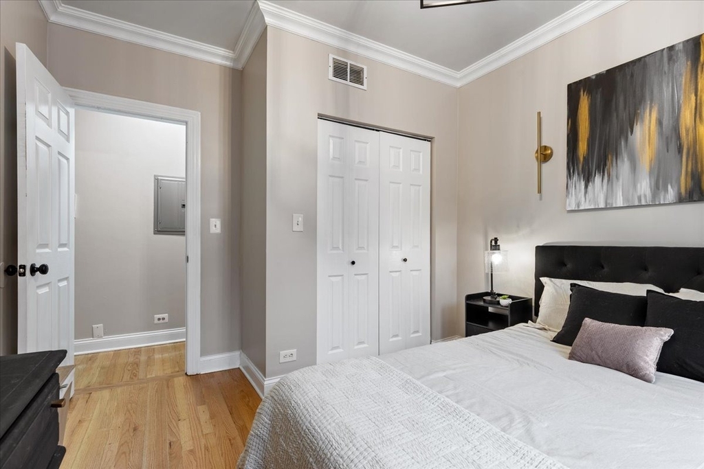 3555 W Lyndale Avenue - Photo 8