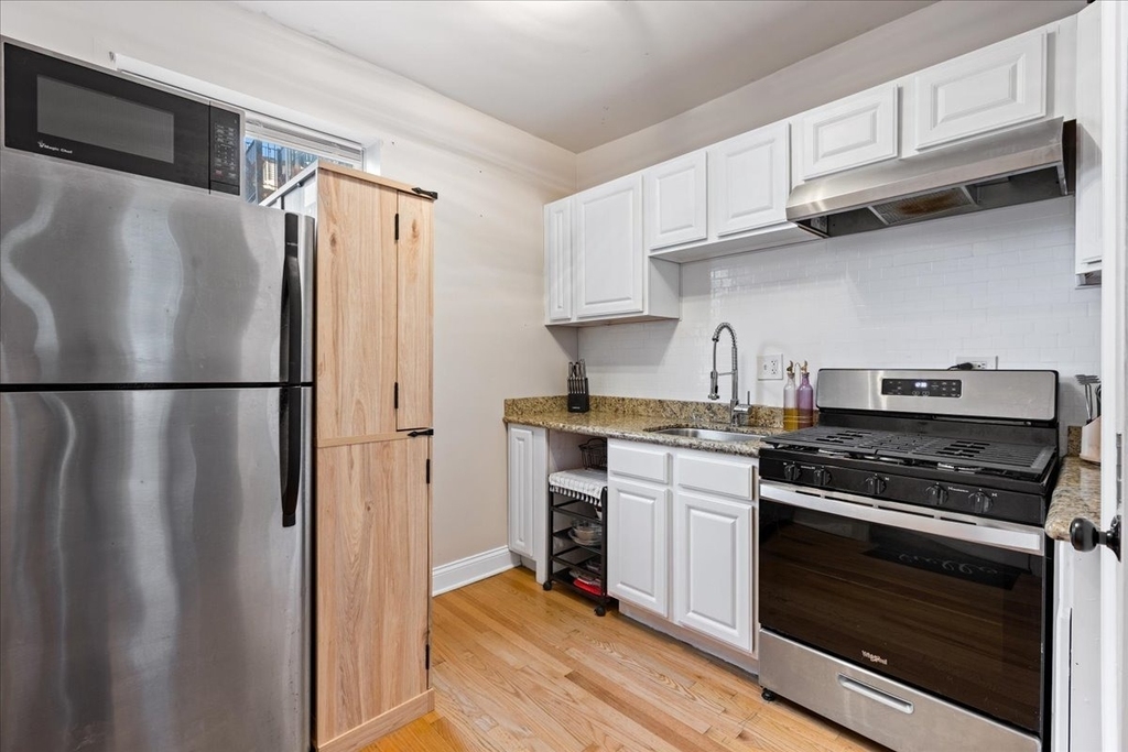 3555 W Lyndale Avenue - Photo 5