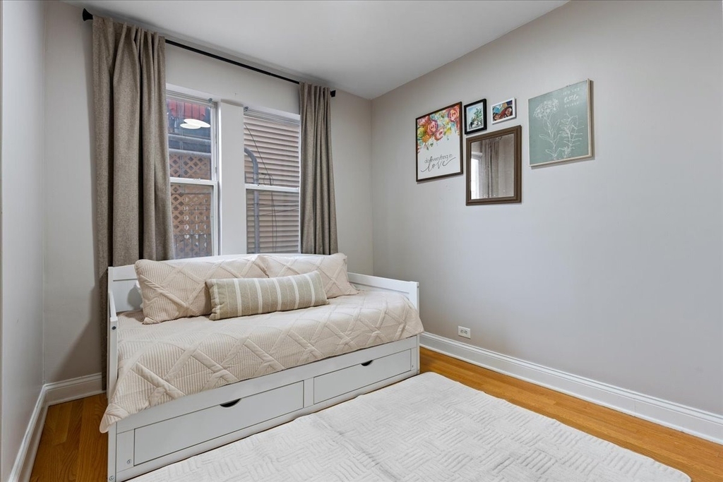 3555 W Lyndale Avenue - Photo 9