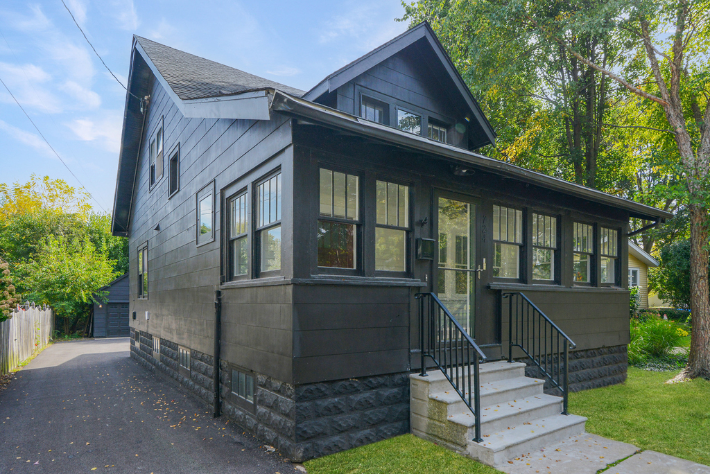 724 S 5th Street - Photo 1