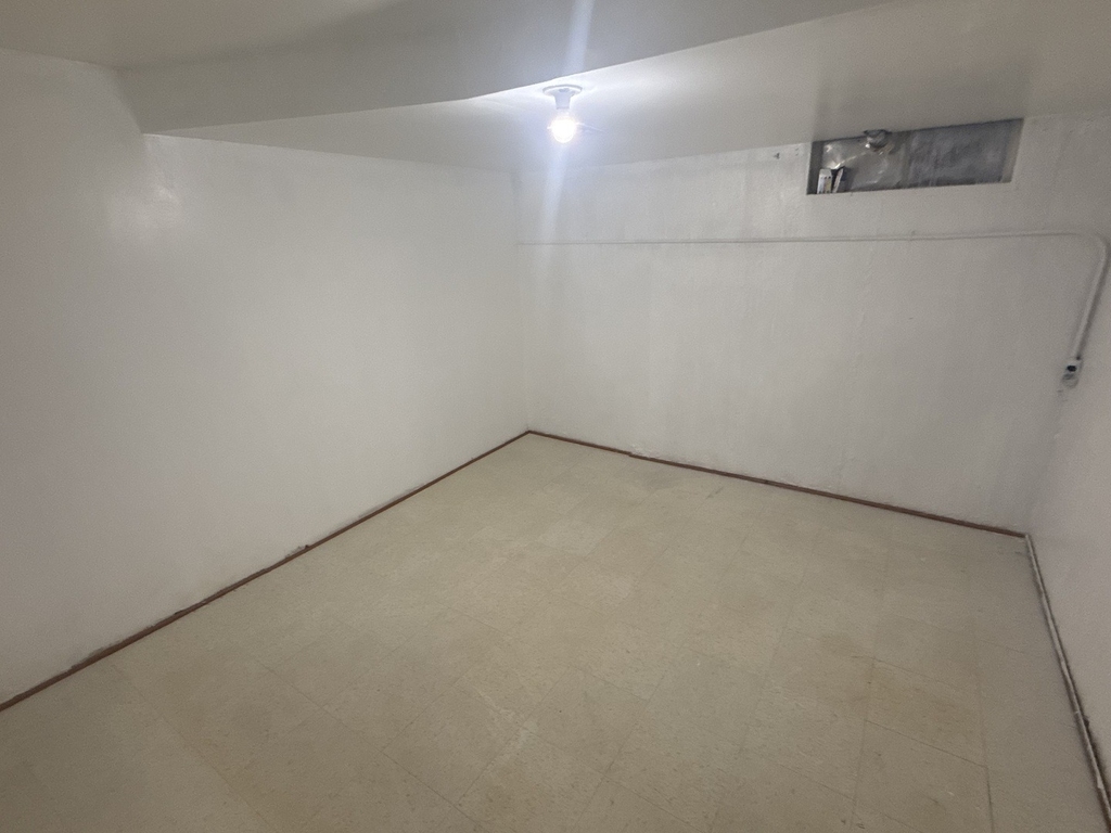 7979 N Nordica Avenue - Photo 8