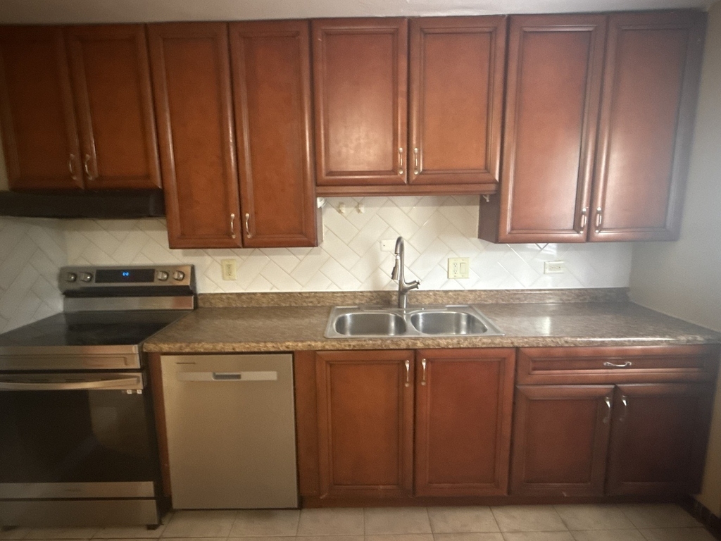 7979 N Nordica Avenue - Photo 9
