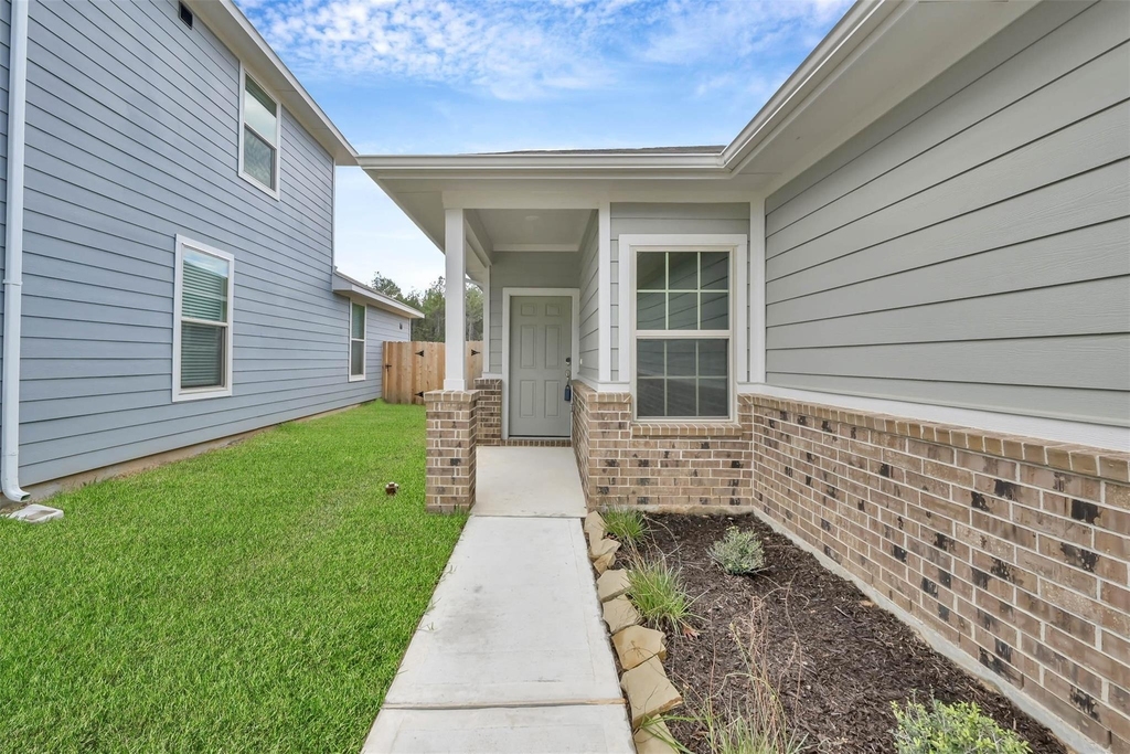 16592 Moss Ln - Photo 1