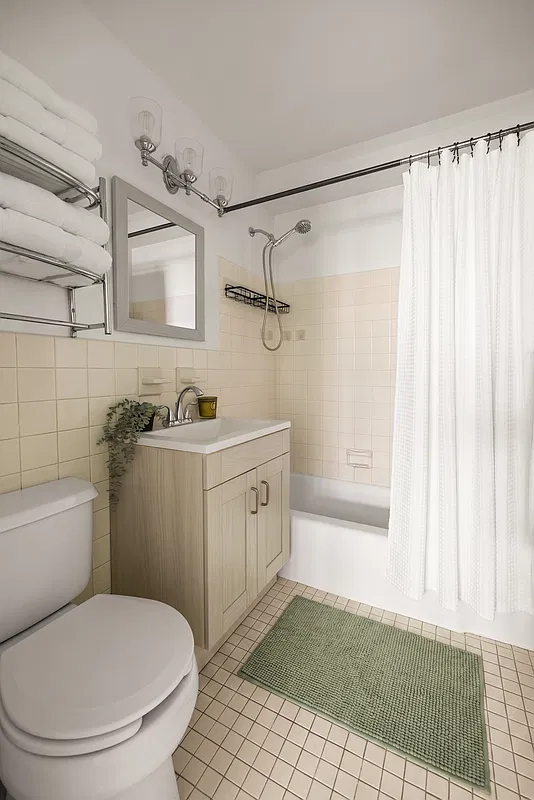 East 35th Street - Photo 4