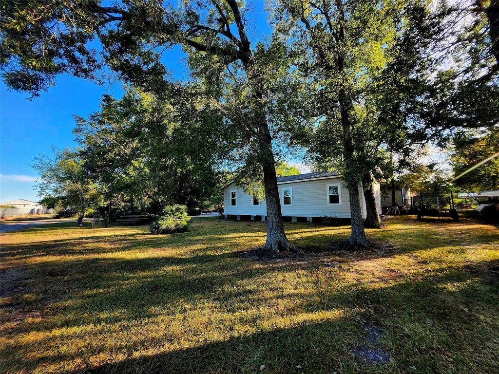 4702 Oak Street - Photo 1