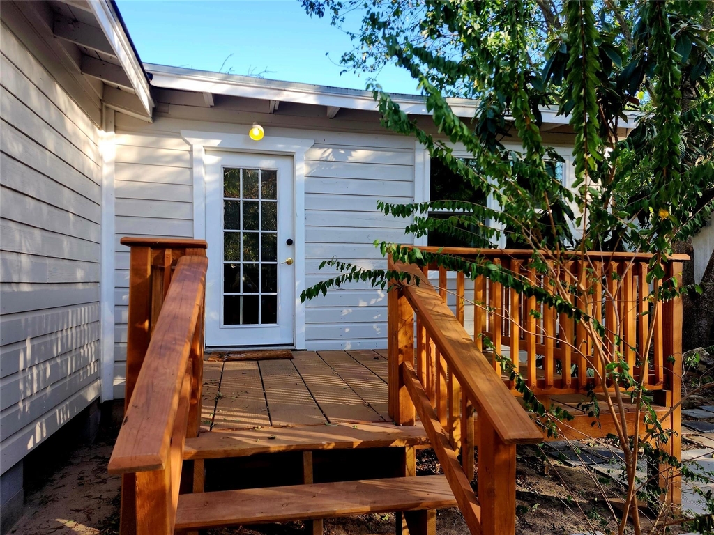 4702 Oak Street - Photo 3