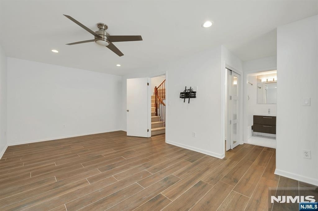 50 Pine - Photo 8