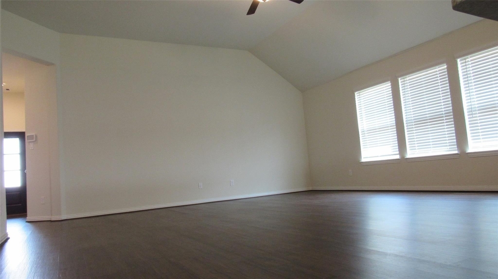 9007 Beacon Mill Drive - Photo 7