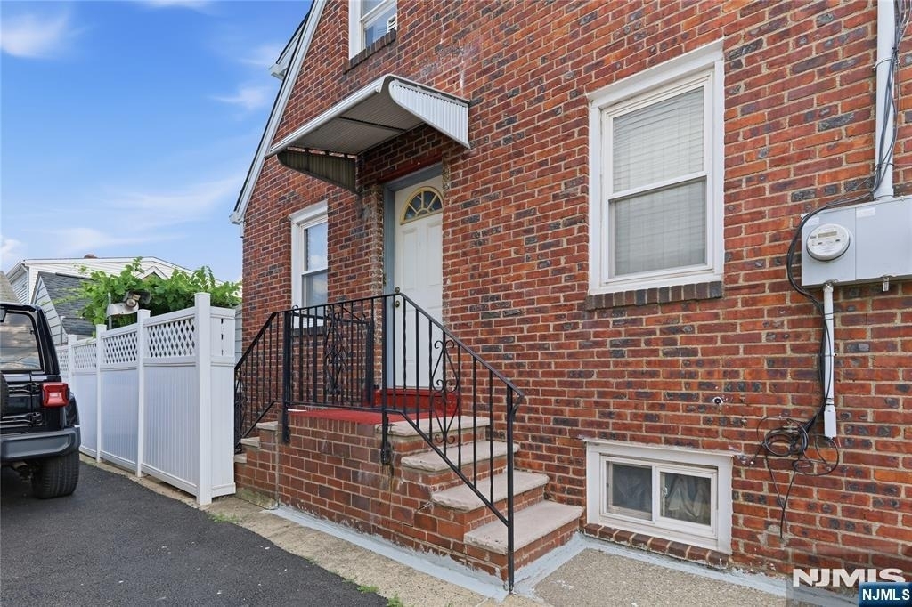 76 Schuyler - Photo 13