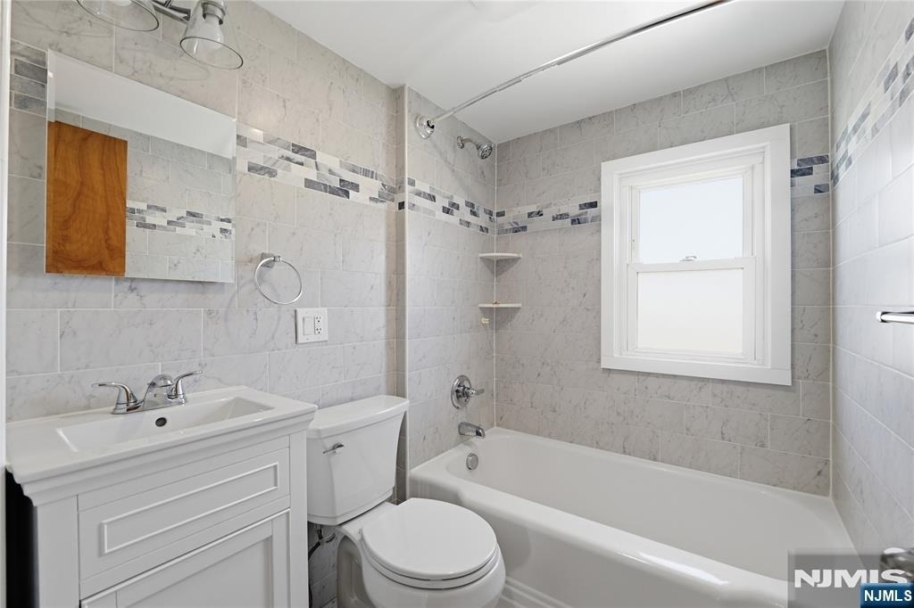 76 Schuyler - Photo 7