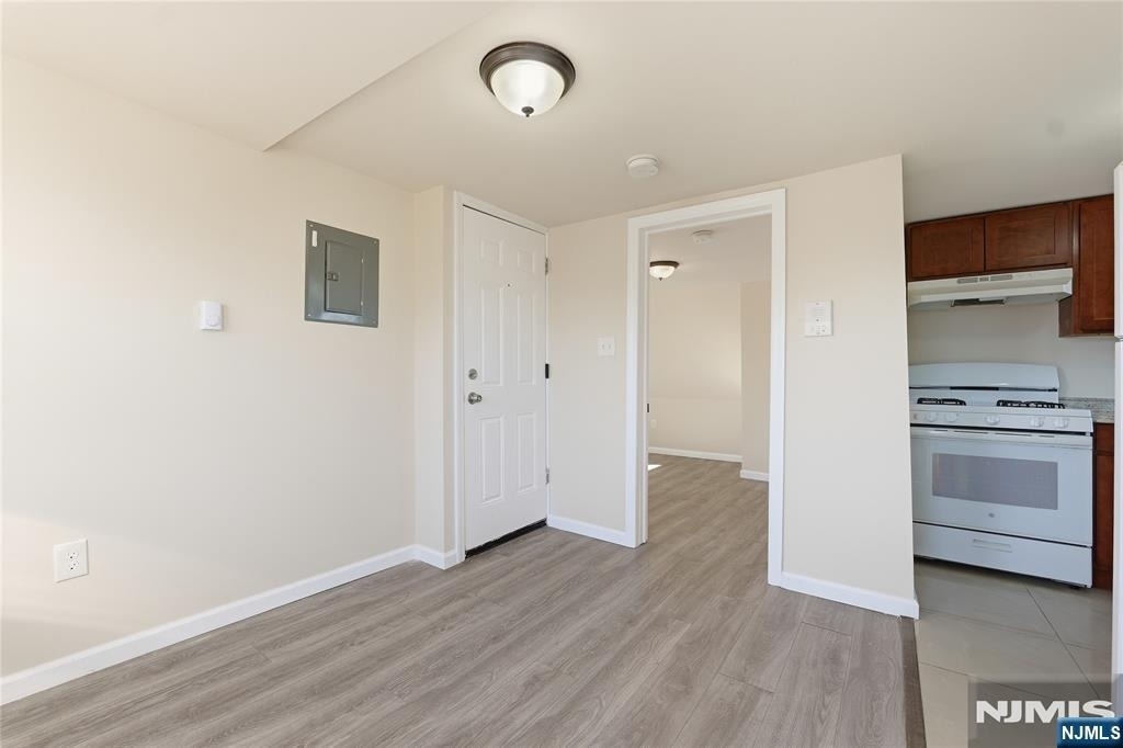 279 Ridgewood - Photo 2