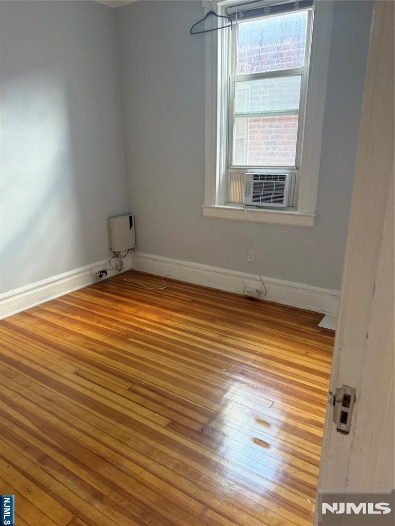 381 Centre - Photo 9