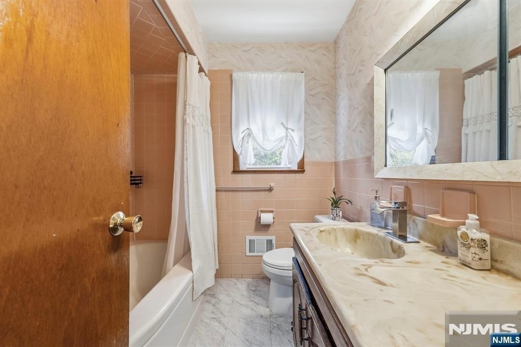 454 Lasalle - Photo 15