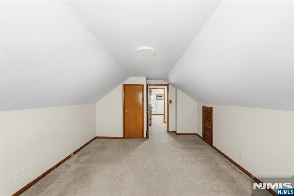 454 Lasalle - Photo 13