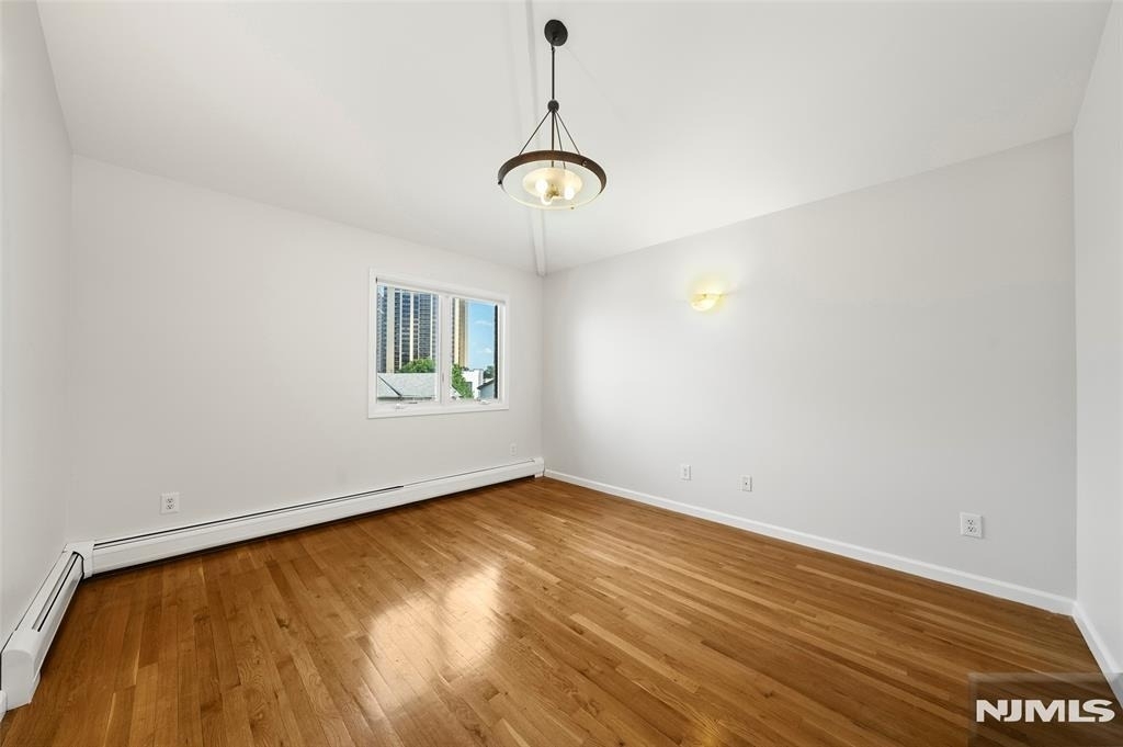 229 Franklin - Photo 18