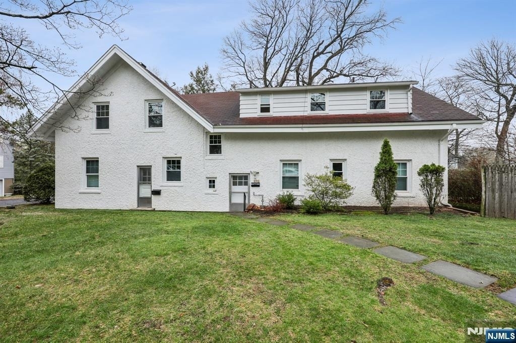 195 Riveredge - Photo 0