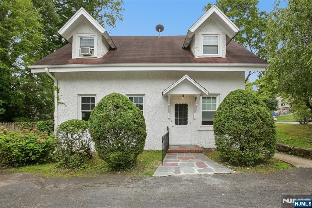 195 Riveredge - Photo 1