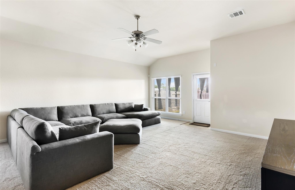 8026 Brooks Crossing Drive - Photo 10