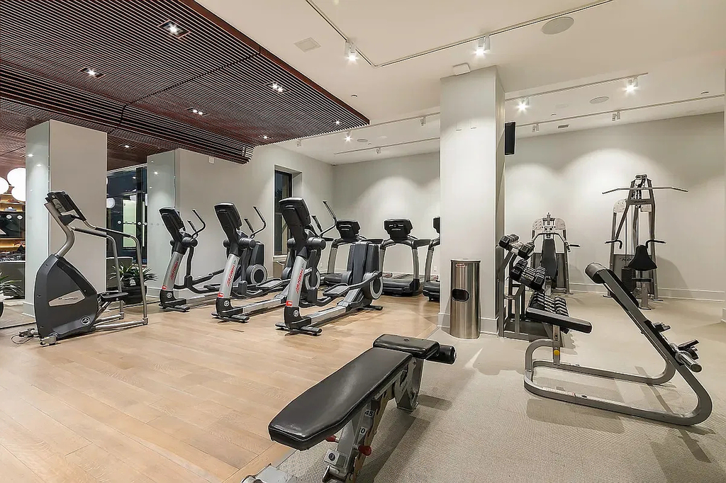 90 West Street - Photo 2