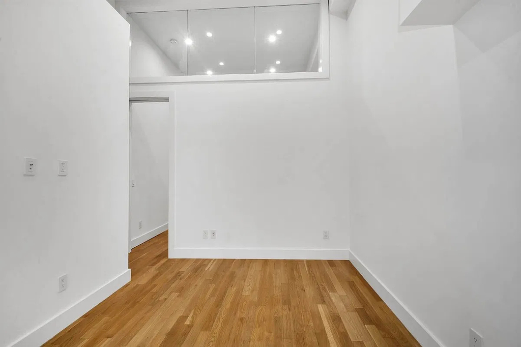 East 22nd Street - Photo 2