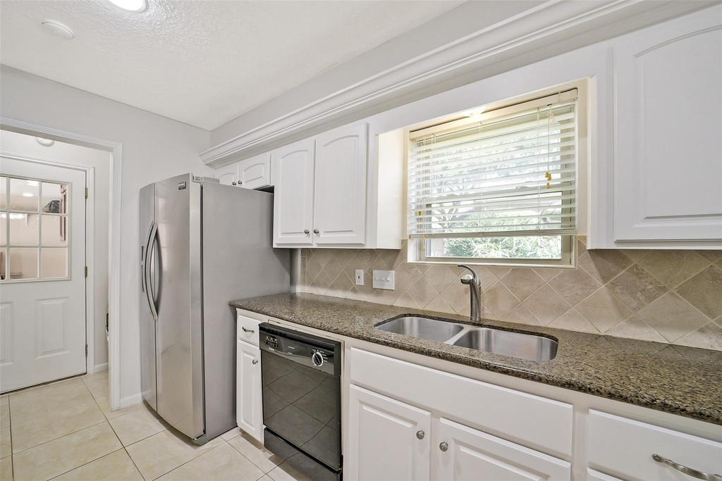 12423 Olympia Drive - Photo 8