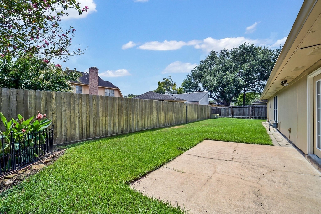 12423 Olympia Drive - Photo 32