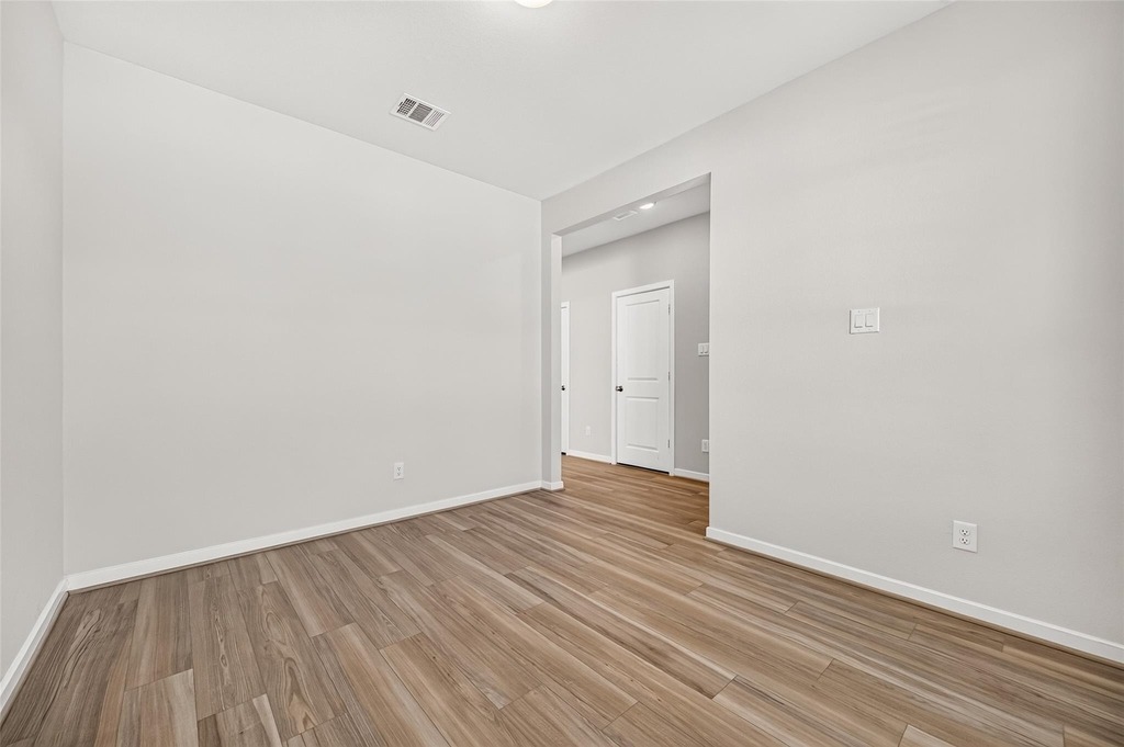 7819 Wyndham Harbor Court - Photo 6
