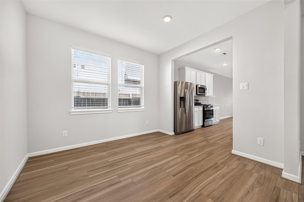 7819 Wyndham Harbor Court - Photo 9