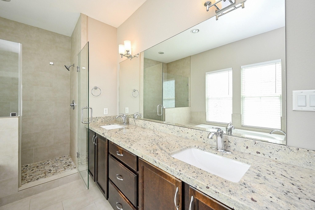 955 W 24th Street - Photo 22