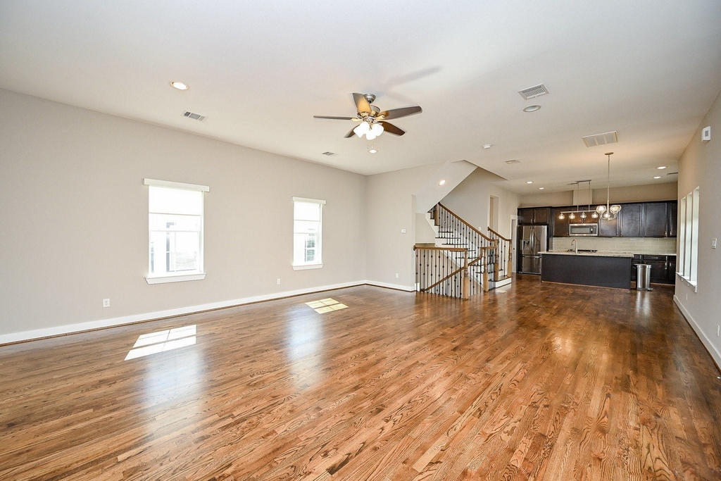 955 W 24th Street - Photo 14