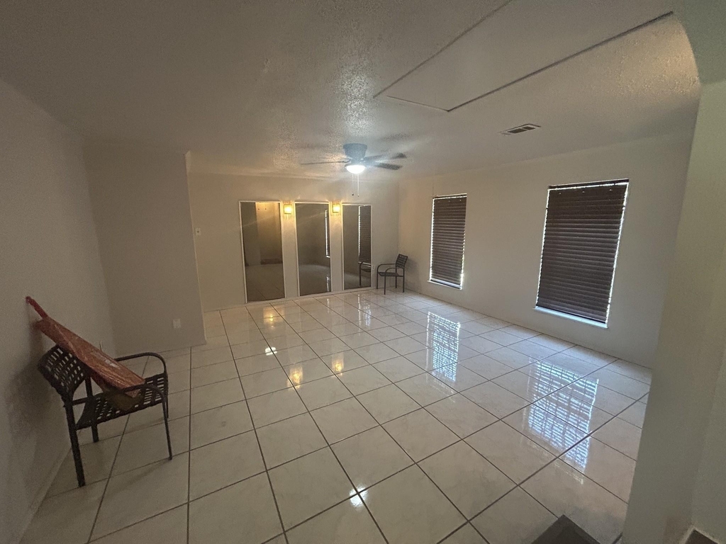 1611 Mosher Lane - Photo 4